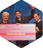 Prêmio FIESP Inteligência Artificial 2024 - equipe com cheque de premiação.